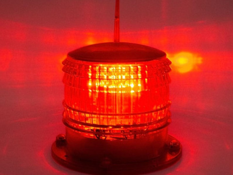 Baliza Faro Autónoma Solar con Base Magnética 15 LED Alta Intensidad